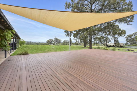 Nulkaba Escape, Super Central, Walk To Zoo, Short Drive To Potters + Wineries - Accommodation Gladstone 2