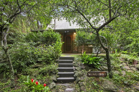 NUNGAROO COTTAGE - Accommodation Gladstone 1