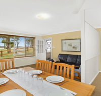 Ocean Blue Apartment Five - ground floor apartment - Accommodation Gladstone