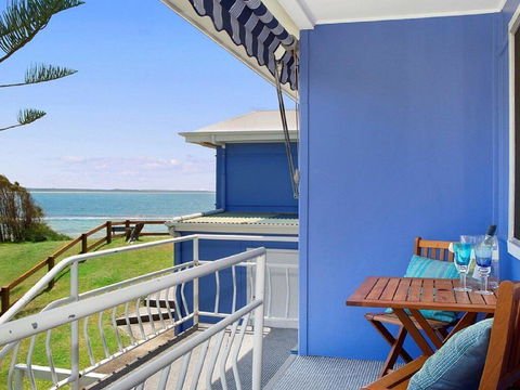 Ocean Blue Apartment Four - Apartment On 2nd Level - Accommodation Gladstone 0