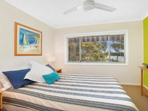 Ocean Blue Apartment Four - Apartment On 2nd Level - Accommodation Gladstone 2