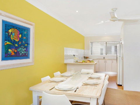 Ocean Blue Apartment Three - Apartment On 2nd Level - Accommodation Gladstone 2
