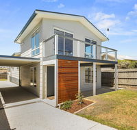 Ocean Chill 10 Minutes Drive to Phillip Island Pet Friendly Family Home Sleeps 8 - Accommodation Gladstone