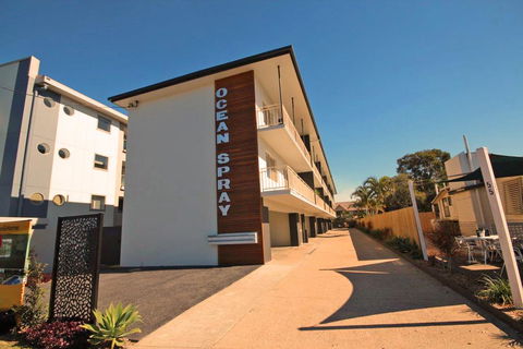 Ocean Spray Unit One - Accommodation Gladstone 0