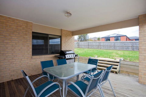 Ocean View Crescent 59 - Accommodation Gladstone 1