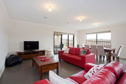 Ocean View Crescent 59 - Accommodation Gladstone 3