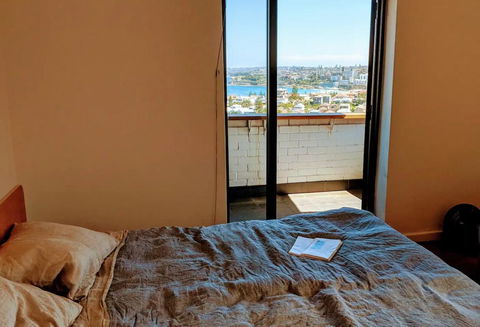 Ocean Views 2 Bedroom Apartment - Accommodation Gladstone 0