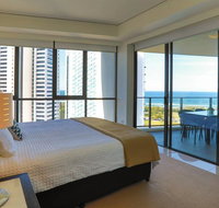 Ocean views in the heart of Broadbeach - Accommodation Gladstone