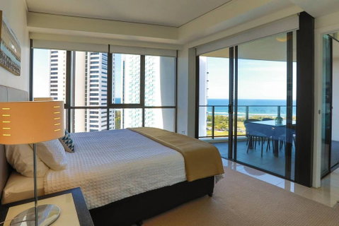 Ocean Views In The Heart Of Broadbeach - Accommodation Gladstone 0