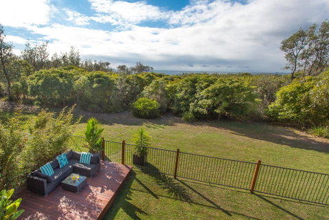 Ocean's 30 - Ultimate Beach Frontage - Accommodation Gladstone 1