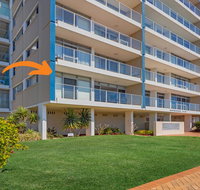 Oceanic 2 - On Main Beach - Accommodation Gladstone