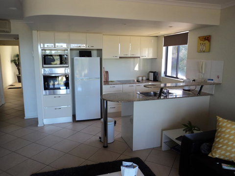 Oceanview4 - Accommodation Gladstone 1