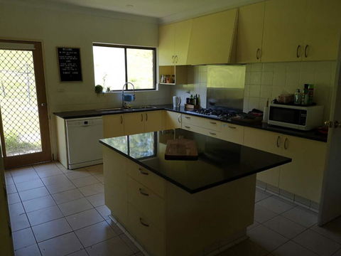 OCT Forest Lodge - Accommodation Gladstone 1