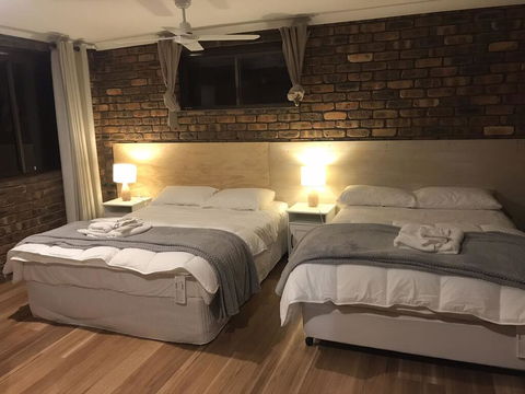 OCT Forest Lodge - Accommodation Gladstone 0