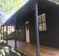 Old Railway Cottage - Accommodation Gladstone