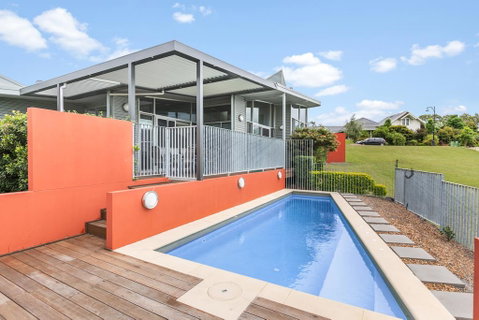 Olive Lakes - Accommodation Gladstone 0