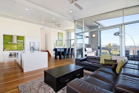 Olive Lakes - Accommodation Gladstone 3