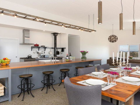 On A Hill - Modern Country Home Near Braidwood - Accommodation Gladstone 0