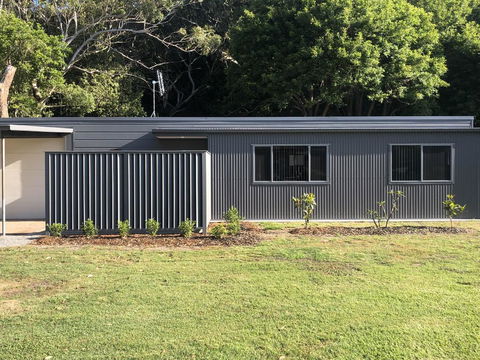 One Mile Beach Hideaway - Accommodation Gladstone 0