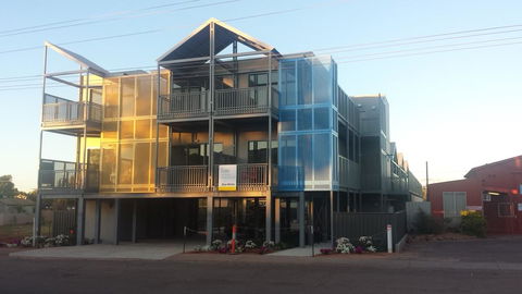 Onslow Apartments - Accommodation Gladstone 0