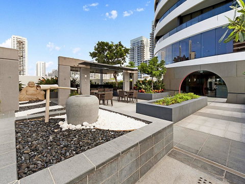 Oracle Resort Luxe Private 2 Bed - Tower 1 - Accommodation Gladstone 3
