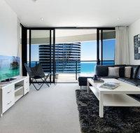 Oracle Sleek  Stylish 2 Bedroom Ocean View - Accommodation Gladstone