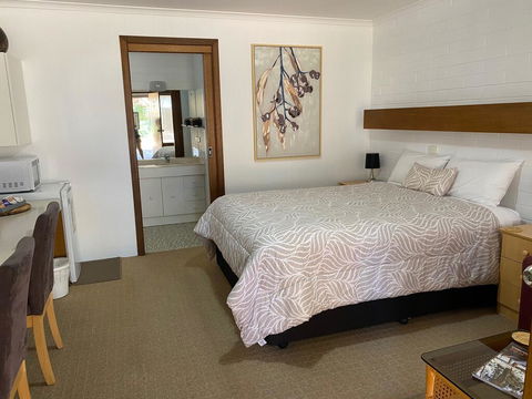 Orana Motor Inn - Accommodation Gladstone 0