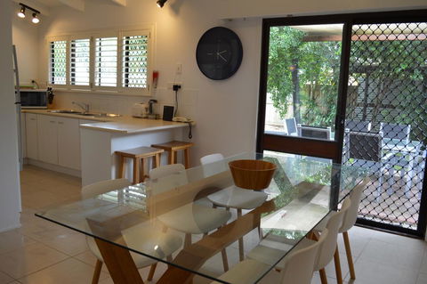 Orangewood - Accommodation Gladstone 2