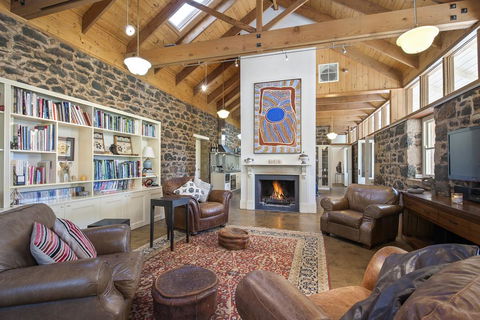 Orchards At Spring Vale Farm - Accommodation Gladstone 2