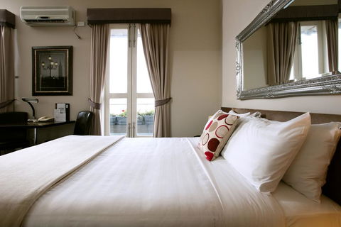 Oscars Hotel And Cafe Bar - Accommodation Gladstone 3