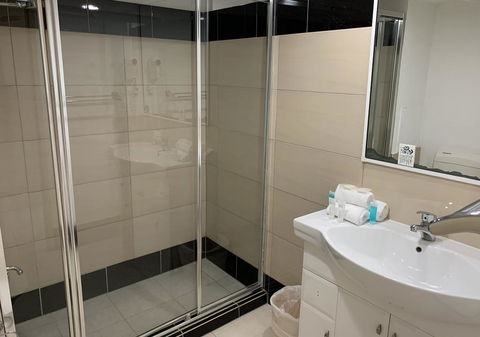 Outrigger Burleigh - Accommodation Gladstone 3