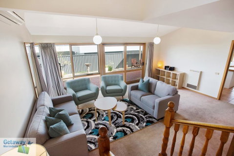 Oyster View - Accommodation Gladstone 3