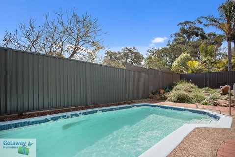 Oyster View - Accommodation Gladstone 1