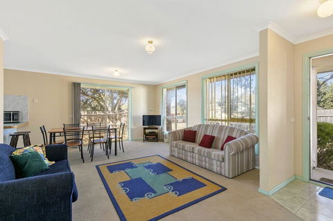 Ozan Unit 1-9 - Accommodation Gladstone 2