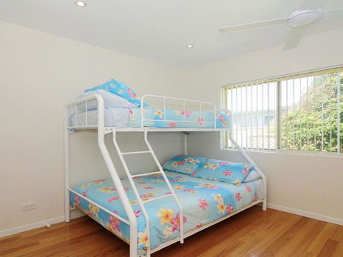 Pacific Views - Direct Access Onto Culburra Beach - Accommodation Gladstone 1