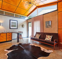 Palm Springs Suite - Accommodation Gladstone