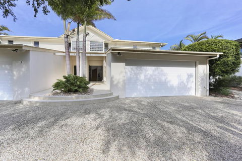 Pandanus - Peregian Beach - Accommodation Gladstone 1