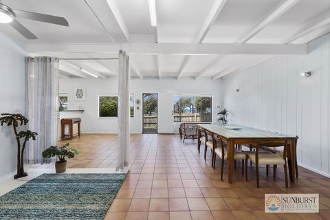 Pandanus On Emerald - Accommodation Gladstone 1