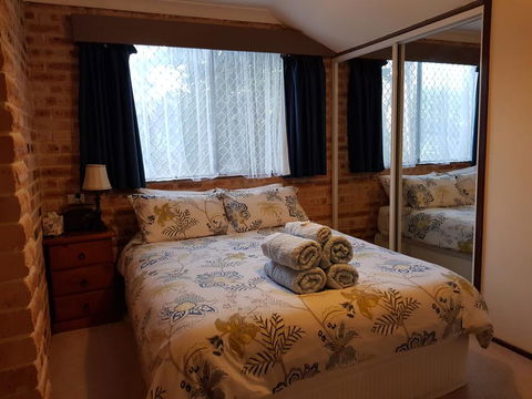 Paradise Apartment - Accommodation Gladstone 2