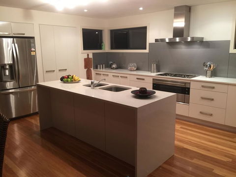 Paradise By The Bay - Accommodation Gladstone 3