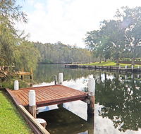 Paradise on the Water - Accommodation Gladstone