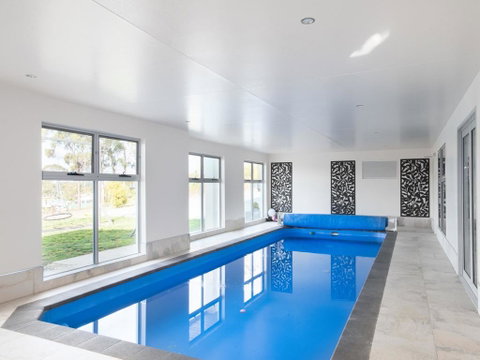 Paradise Point - Tamar Valley 14 Persons Residence With Pool - Accommodation Gladstone 2