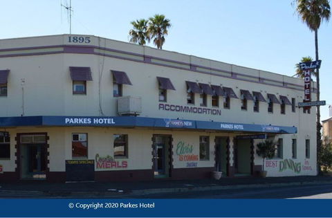 Parkes Hotel - Accommodation Gladstone 0