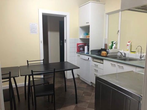 Pasadena Quinlan - Accommodation Gladstone 3