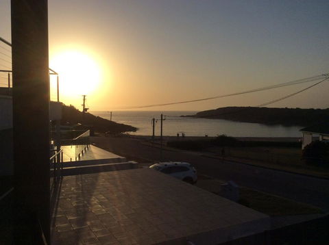 Peaceful, Relaxing With Amazing Water Views - Accommodation Gladstone 3