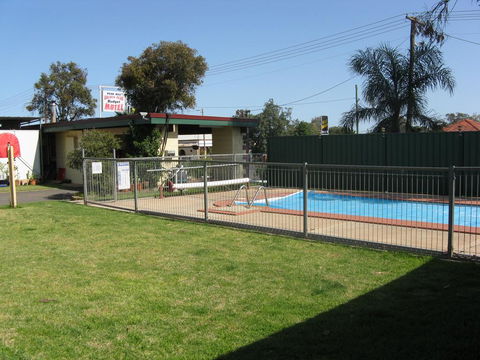 Peak Hill Golden Peak Budget Motel - Accommodation Gladstone 2