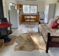 Pear Tree Cottage at Amiens - Accommodation Gladstone