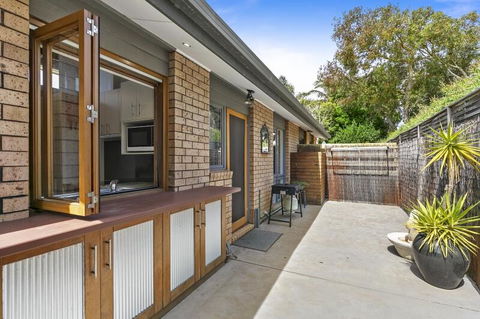 Pearl Seaside - Accommodation Gladstone 2