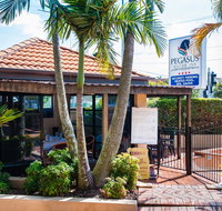 Pegasus Motor Inn and Serviced Apartments - Accommodation Gladstone