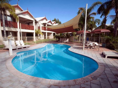 Pelican Shore Oceanfront Villa 6 - Accommodation Gladstone 2